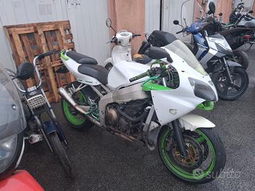 Kawasaki  ninja zx6r  2002       zx600j