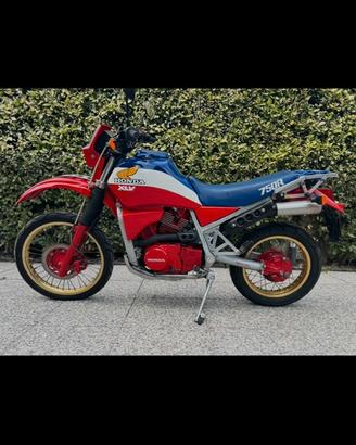 Honda 750 xlv anno 1983+ricambi vari