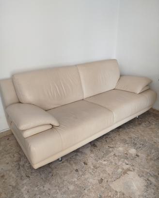Divani Calia
