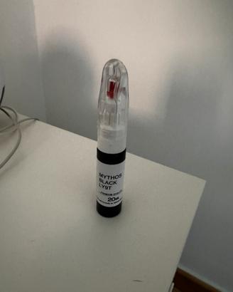 penna ritocco con pennellino mythos black ly9t