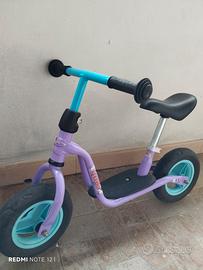 tavolino + biciclettina + spingi e cammina