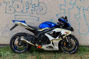 Suzuki GsxR 600 k7