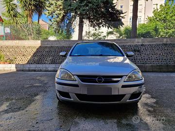 OPEL CORSA DEL 2004