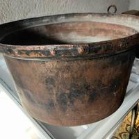 Antico paiolo in rame