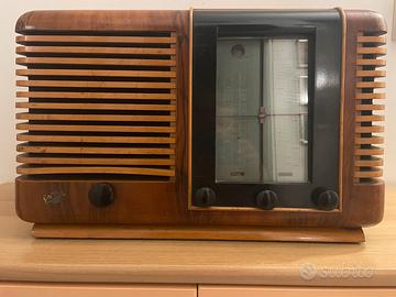 Radio a valvole vintage la voce del padrone