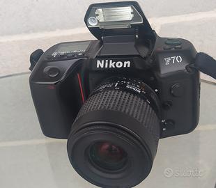 Nikon F70 con obiettivo Nikon 35/80