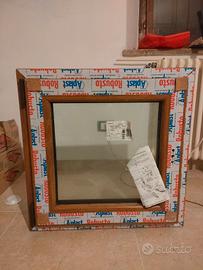 Finestra cantina 60x60 PVC effetto legno