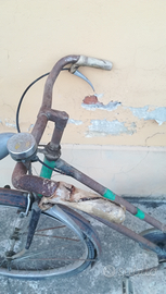 Bicicletta vintage da restaurare