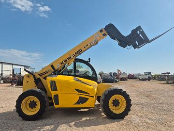 SOLLEVATORE TELESCOPICO NEW HOLLAND 7mt del 2011