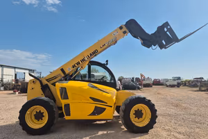 SOLLEVATORE TELESCOPICO NEW HOLLAND 7mt del 2011