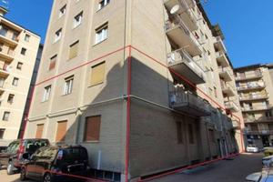 Immobile in asta di 833 m² con più di 5 locali a A