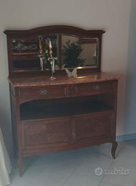 Credenza classica in legno