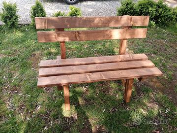 panchina in legno 