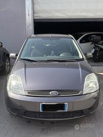 Ford fiesta 1200 benzina 75.000 km