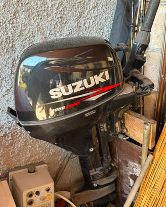 Motore 9.9 CV suzuki 4 tempi