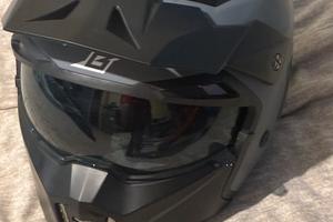 Casco taglia M nuovo