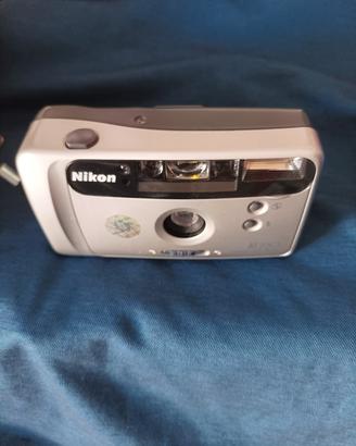  NIKON, fotocamera (AF230 ).