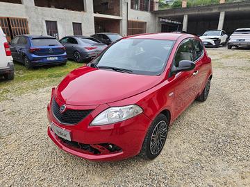 Lancia Ypsilon 1.0 FireFly 5 porte S&S Hybrid Ecoc