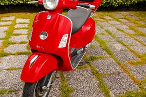 Vespa 250GTS anno 2006