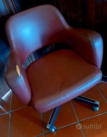 Poltrona direttiva Knoll pelle marrone/rossa