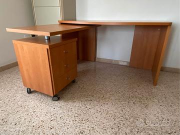 Scrivania estensibile