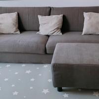 Divano 3 posti artigianale in lino grigio con pouf