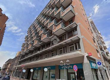 4 LOCALI A TARANTO