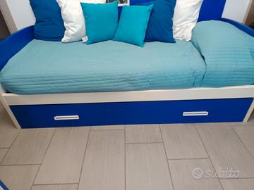 Letto, più uno estraibile più scrivania