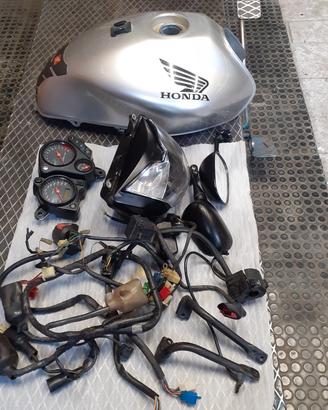 ricambi honda hornet  600 S