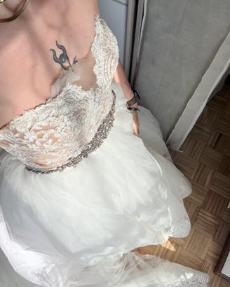 abito da sposa mai utilizzato