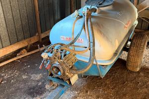 Botte irroratrice carrellata