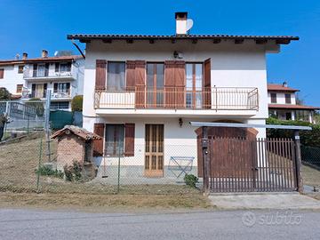 Villa indipendente con giardino