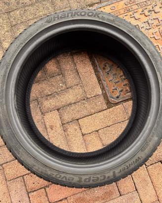 Hankook Winter i*cept evo2 - 215/40R17  87V