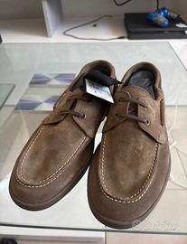 Scarpe per uomini
