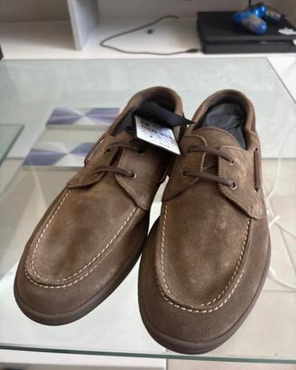 Scarpe per uomini