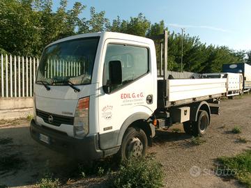 Nissan Cabstar 35-13 2.5 130CV E4 RIBALTABILE TRIL
