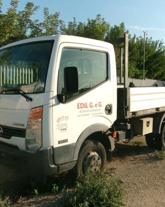 Nissan Cabstar 35-13 2.5 130CV E4 RIBALTABILE TRIL