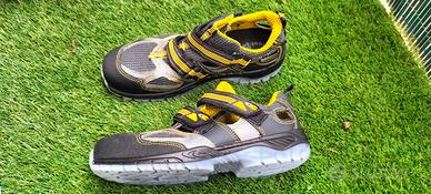 Scarpe antinfortunistiche nuove