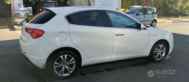 Alfa Romeo Giulietta 1.6 JTDm-2 105cv Distinctive