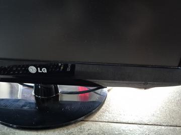Televisore 22 pollici marca LG