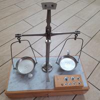 antica bilancia da orafo