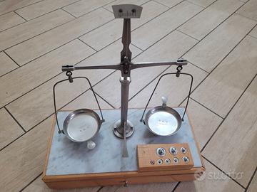 antica bilancia da orafo