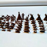 Maxi-Lotto 96 soldatini indiani vintage