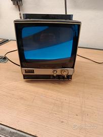 televisore portatile vintage Sony modello TV-900UE