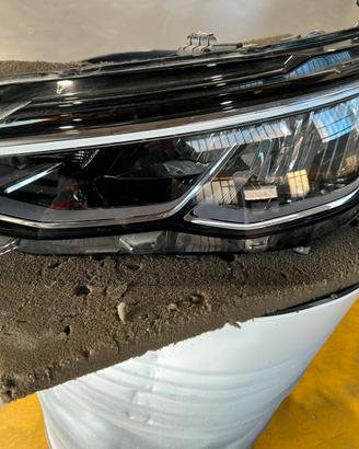 Fanale ant sx golf 7