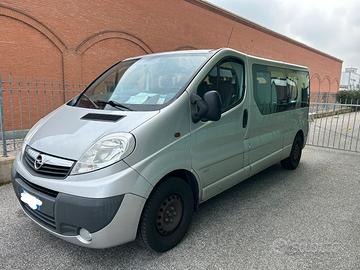 Opel vivaro 9 posti