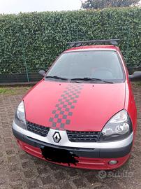 Clio Van  personalizzata 