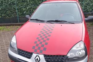 Clio Van  personalizzata 