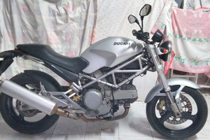 Ducati Monster 400 del 2004