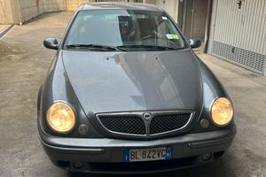 Lancia Lybra